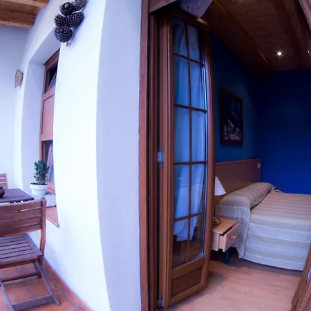 阿维莱斯艾尔霍莱欧酒店 酒店 2*