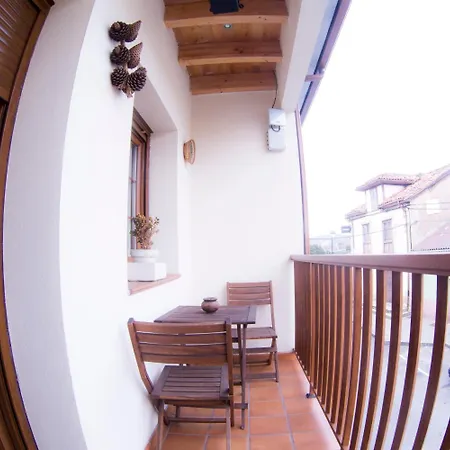 阿维莱斯艾尔霍莱欧酒店 2* 阿维莱斯