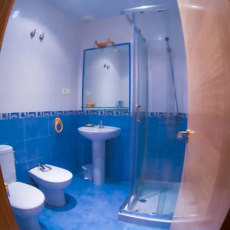 阿维莱斯艾尔霍莱欧酒店