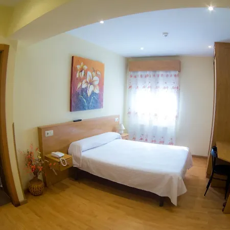 阿维莱斯艾尔霍莱欧酒店 阿维莱斯